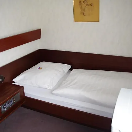 Отель Garbsener Schweiz