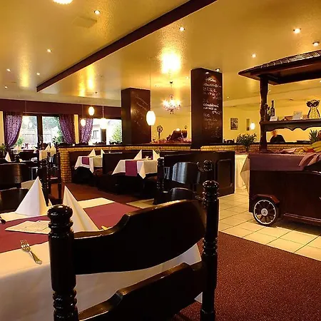 Garbsener Schweiz Отель 3*