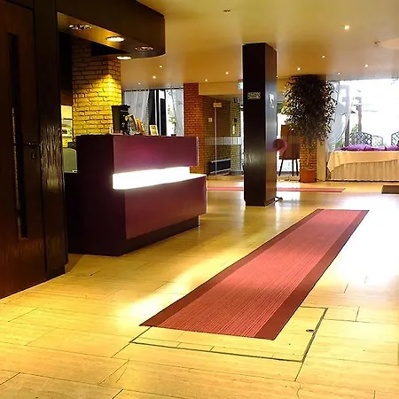 Отель Garbsener Schweiz Гарбсен