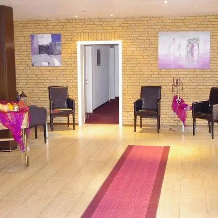 Garbsener Schweiz Отель Гарбсен